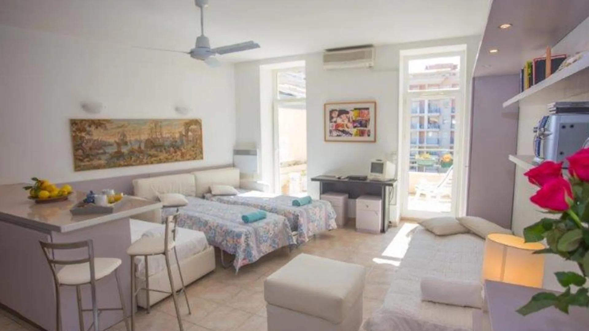 Studio Climatise En Centre-Ville, Proche Plages, Avec Grande Terrasse Au Calme - Fr-1-196-362 Menton Apartment