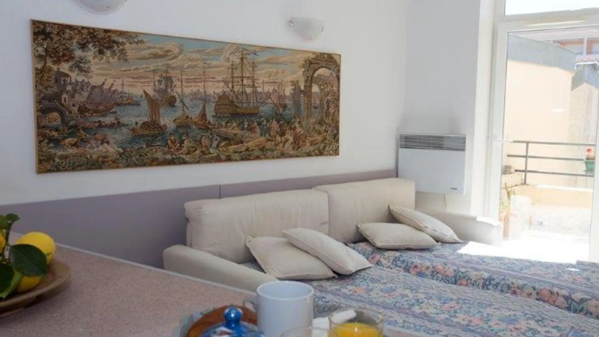 Studio Climatise En Centre-Ville, Proche Plages, Avec Grande Terrasse Au Calme - Fr-1-196-362 Menton